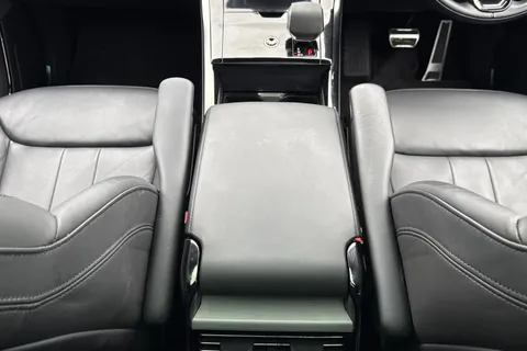 KT73FRO Land Rover Range Rover Sport 3.0 D300 Dynamic SE 5dr Thumbnail #47