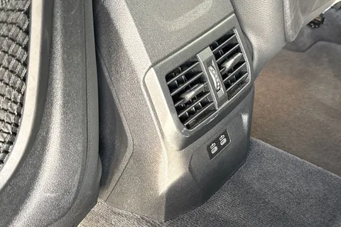 DY70EOB BMW 1 Series 1.5 118i M Sport DCT Euro 6 (s/s) 5dr Thumbnail #59