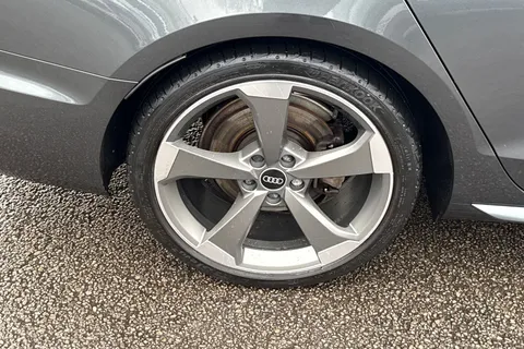 KE21MPO Audi A4 Avant Avant Black Edition 35 TDI 163 PS S tronic Thumbnail #11