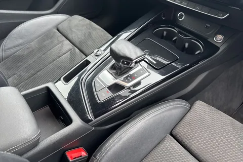 KE21MPO Audi A4 Avant Avant Black Edition 35 TDI 163 PS S tronic Thumbnail #24