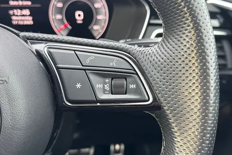 KE21MPO Audi A4 Avant Avant Black Edition 35 TDI 163 PS S tronic Thumbnail #26