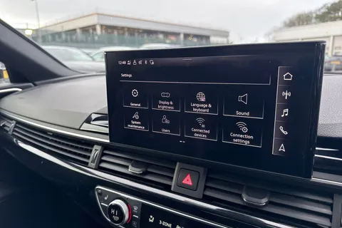 KE21MPO Audi A4 Avant Avant Black Edition 35 TDI 163 PS S tronic Thumbnail #45