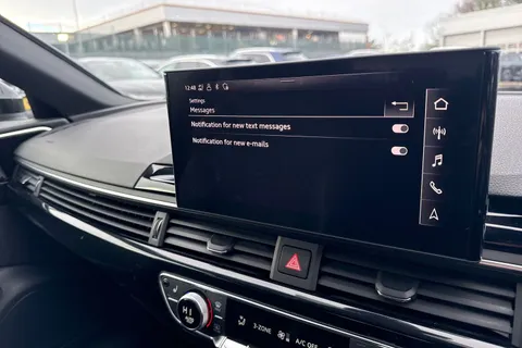 KE21MPO Audi A4 Avant Avant Black Edition 35 TDI 163 PS S tronic Thumbnail #49