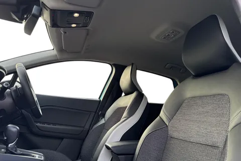 YB70HTA Renault Captur 1.3 TCe S Edition EDC Euro 6 (s/s) 5dr Thumbnail #17