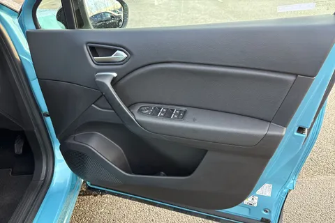 YB70HTA Renault Captur 1.3 TCe S Edition EDC Euro 6 (s/s) 5dr Thumbnail #22