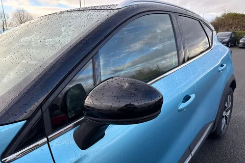 YB70HTA Renault Captur 1.3 TCe S Edition EDC Euro 6 (s/s) 5dr Thumbnail #31