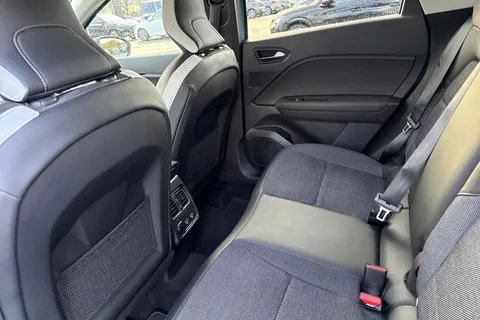 YB70HTA Renault Captur 1.3 TCe S Edition EDC Euro 6 (s/s) 5dr Thumbnail #36