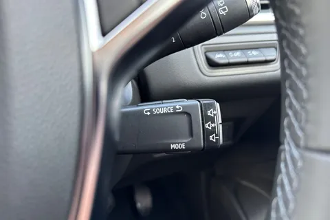 YB70HTA Renault Captur 1.3 TCe S Edition EDC Euro 6 (s/s) 5dr Thumbnail #41