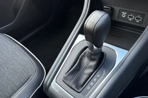 YB70HTA Renault Captur 1.3 TCe S Edition EDC Euro 6 (s/s) 5dr Thumbnail #55