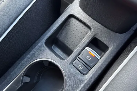 YB70HTA Renault Captur 1.3 TCe S Edition EDC Euro 6 (s/s) 5dr Thumbnail #56