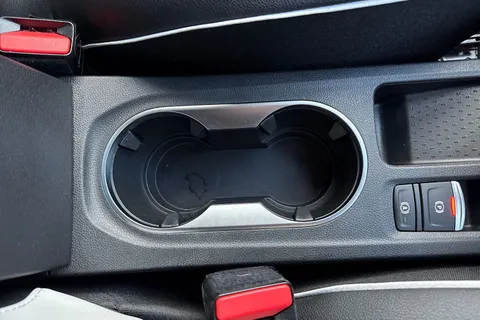 YB70HTA Renault Captur 1.3 TCe S Edition EDC Euro 6 (s/s) 5dr Thumbnail #57