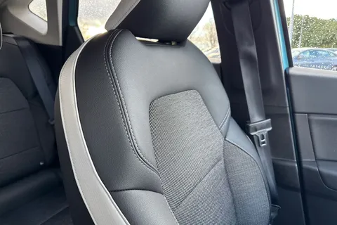 YB70HTA Renault Captur 1.3 TCe S Edition EDC Euro 6 (s/s) 5dr Thumbnail #60