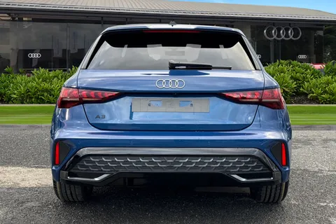  Audi A3 1.5 TFSI 30 S line Sportback Euro 6 (s/s) 5dr Thumbnail #5
