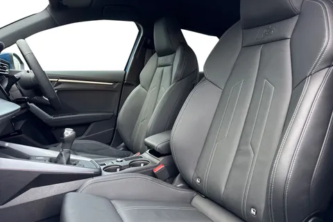  Audi A3 1.5 TFSI 30 S line Sportback Euro 6 (s/s) 5dr Thumbnail #16