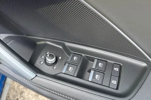  Audi A3 1.5 TFSI 30 S line Sportback Euro 6 (s/s) 5dr Thumbnail #21