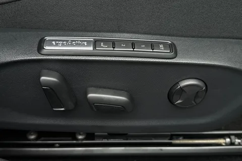 GJ75RZK Volkswagen Id.7 210kW Match Pro Plus 77kWh 5dr Auto **EXTERIOR BLACK STYLING PACK** Thumbnail #33