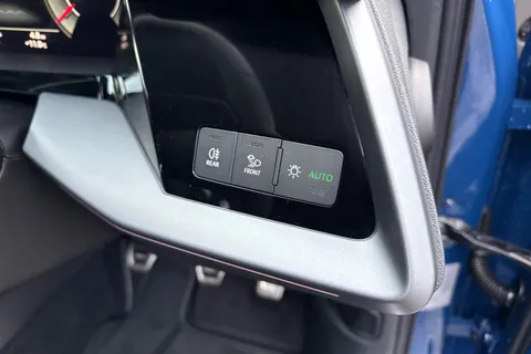  Audi A3 1.5 TFSI 30 S line Sportback Euro 6 (s/s) 5dr Thumbnail #32