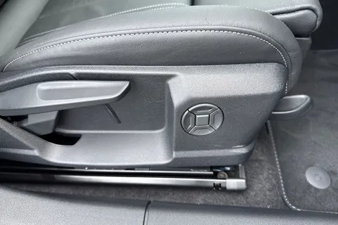  Audi A3 1.5 TFSI 30 S line Sportback Euro 6 (s/s) 5dr Thumbnail #33