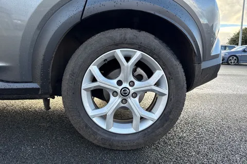 EY71HJA Nissan Juke 1.0 DIG-T N-Connecta DCT Auto Euro 6 (s/s) 5dr Thumbnail #14