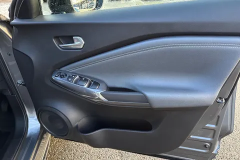 EY71HJA Nissan Juke 1.0 DIG-T N-Connecta DCT Auto Euro 6 (s/s) 5dr Thumbnail #22