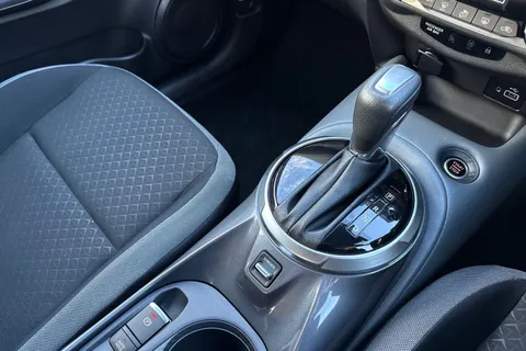 EY71HJA Nissan Juke 1.0 DIG-T N-Connecta DCT Auto Euro 6 (s/s) 5dr Thumbnail #24