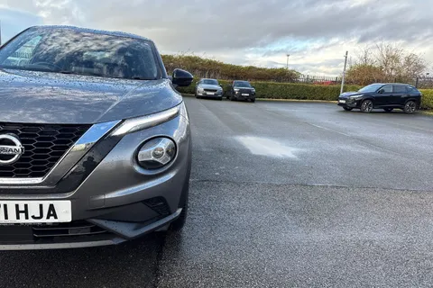 EY71HJA Nissan Juke 1.0 DIG-T N-Connecta DCT Auto Euro 6 (s/s) 5dr Thumbnail #27