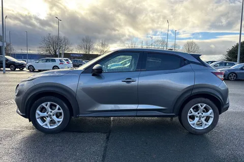 EY71HJA Nissan Juke 1.0 DIG-T N-Connecta DCT Auto Euro 6 (s/s) 5dr Thumbnail #31