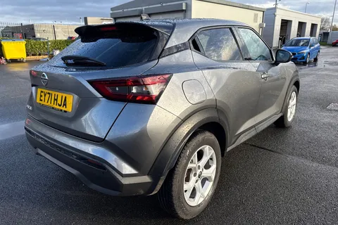 EY71HJA Nissan Juke 1.0 DIG-T N-Connecta DCT Auto Euro 6 (s/s) 5dr Thumbnail #34