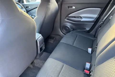 EY71HJA Nissan Juke 1.0 DIG-T N-Connecta DCT Auto Euro 6 (s/s) 5dr Thumbnail #35