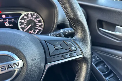 EY71HJA Nissan Juke 1.0 DIG-T N-Connecta DCT Auto Euro 6 (s/s) 5dr Thumbnail #38