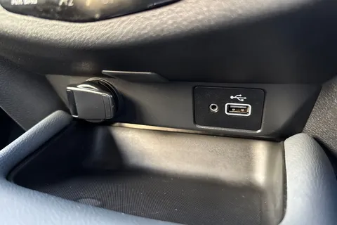 EY71HJA Nissan Juke 1.0 DIG-T N-Connecta DCT Auto Euro 6 (s/s) 5dr Thumbnail #46