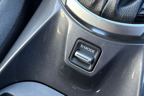 EY71HJA Nissan Juke 1.0 DIG-T N-Connecta DCT Auto Euro 6 (s/s) 5dr Thumbnail #49