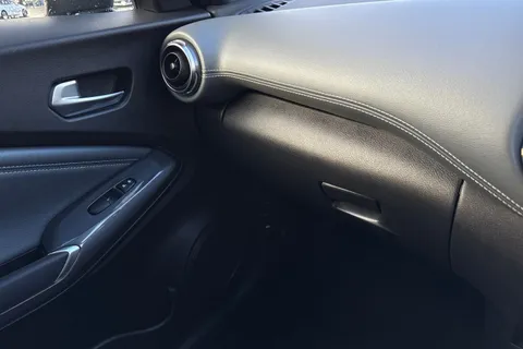 EY71HJA Nissan Juke 1.0 DIG-T N-Connecta DCT Auto Euro 6 (s/s) 5dr Thumbnail #55