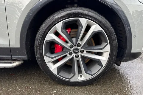 YH70LRJ Audi SQ5 3.0 TDI V6 Vorsprung Tiptronic quattro Euro 6 (s/s) 5dr Thumbnail #10