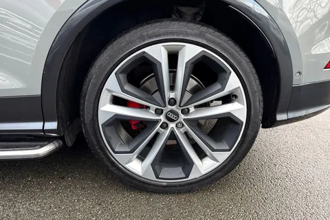 YH70LRJ Audi SQ5 3.0 TDI V6 Vorsprung Tiptronic quattro Euro 6 (s/s) 5dr Thumbnail #12