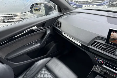YH70LRJ Audi SQ5 3.0 TDI V6 Vorsprung Tiptronic quattro Euro 6 (s/s) 5dr Thumbnail #20
