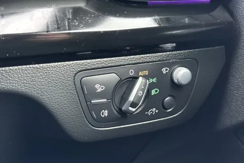 YH70LRJ Audi SQ5 3.0 TDI V6 Vorsprung Tiptronic quattro Euro 6 (s/s) 5dr Thumbnail #25