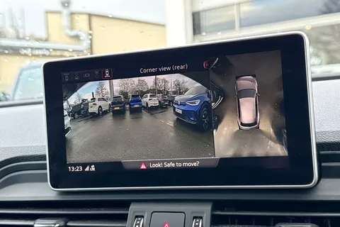 YH70LRJ Audi SQ5 3.0 TDI V6 Vorsprung Tiptronic quattro Euro 6 (s/s) 5dr Thumbnail #37