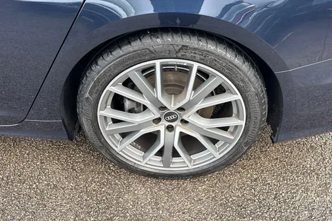 RO71OXN Audi A6 Avant Avant Black Edition 45 TFSI quattro 265 PS S tronic Thumbnail #13