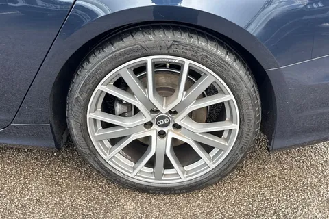 RO71OXN Audi A6 Avant Avant Black Edition 45 TFSI quattro 265 PS S tronic Thumbnail #14