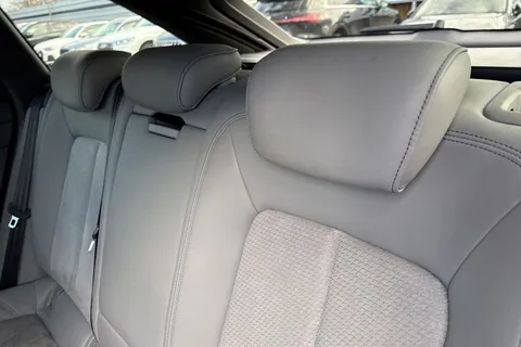 RO71OXN Audi A6 Avant Avant Black Edition 45 TFSI quattro 265 PS S tronic Thumbnail #20