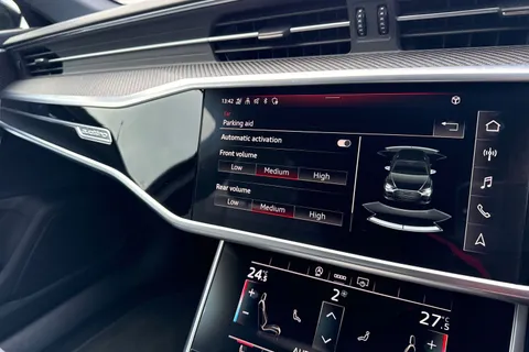 RO71OXN Audi A6 Avant Avant Black Edition 45 TFSI quattro 265 PS S tronic Thumbnail #44