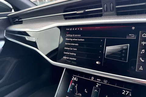 RO71OXN Audi A6 Avant Avant Black Edition 45 TFSI quattro 265 PS S tronic Thumbnail #46