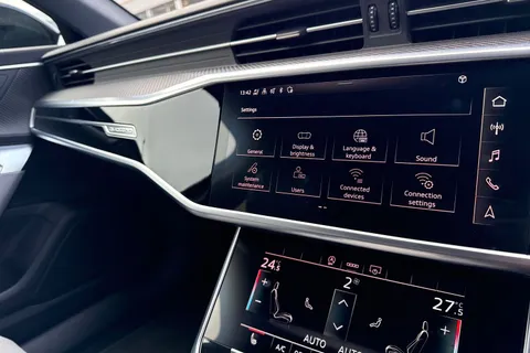 RO71OXN Audi A6 Avant Avant Black Edition 45 TFSI quattro 265 PS S tronic Thumbnail #47