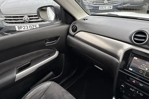 PK16CFX Suzuki Vitara 1.6 SZ5 Auto ALLGRIP Euro 6 (s/s) 5dr Thumbnail #14
