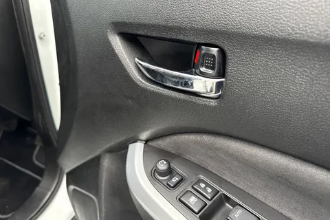 PK16CFX Suzuki Vitara 1.6 SZ5 Auto ALLGRIP Euro 6 (s/s) 5dr Thumbnail #17