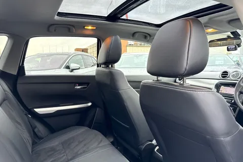 PK16CFX Suzuki Vitara 1.6 SZ5 Auto ALLGRIP Euro 6 (s/s) 5dr Thumbnail #40