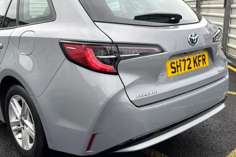 SH72KFR Toyota Corolla 1.8 VVT-h Icon Touring Sports CVT Euro 6 (s/s) 5dr Thumbnail #9