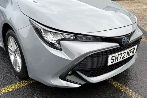 SH72KFR Toyota Corolla 1.8 VVT-h Icon Touring Sports CVT Euro 6 (s/s) 5dr Thumbnail #10
