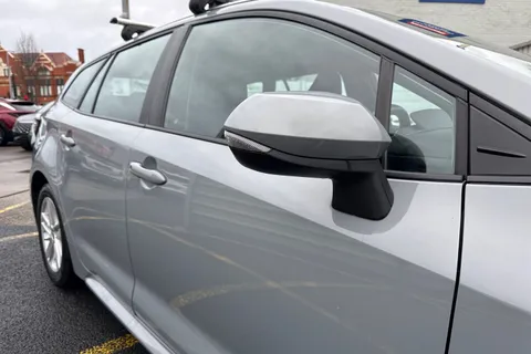 SH72KFR Toyota Corolla 1.8 VVT-h Icon Touring Sports CVT Euro 6 (s/s) 5dr Thumbnail #28